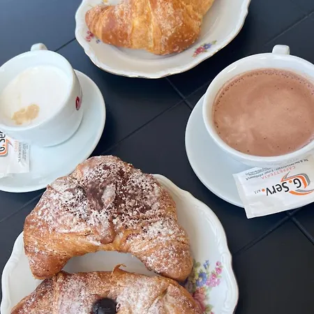 Alojamento de Acomodação e Pequeno-almoço Casa Di Aurora E Luigi