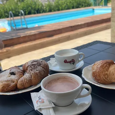 Alojamento de Acomodação e Pequeno-almoço Casa Di Aurora E Luigi *